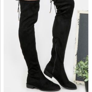 BLACK THIGH HIGH BOOTS NO HEEL SIZE 6 worn once
